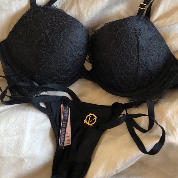 Victoria’s Secret add 2 cups bra and thong - Picture 1 of 4